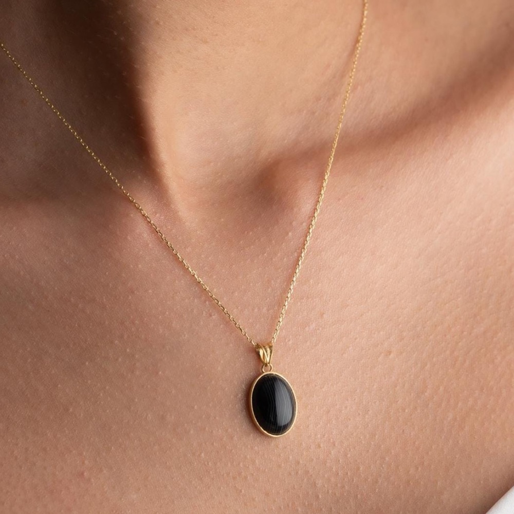 Pretty Black Stone Necklace, Gold Chain